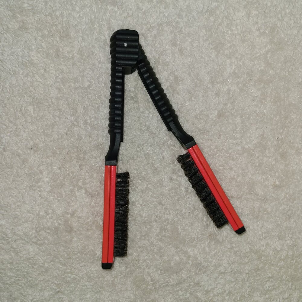 Clamp Red/Black Straightening Hairbrush - Picture 5 of 5